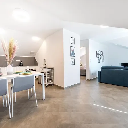Poco Loco Apartment Mlini
