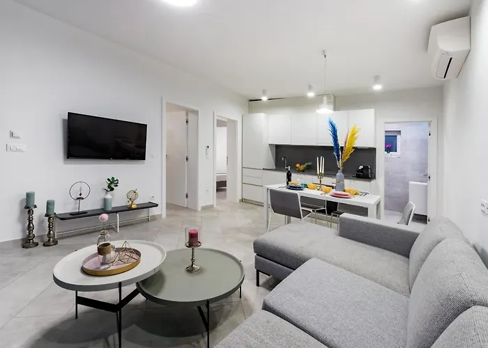 Apartamento Poco Loco Mlini